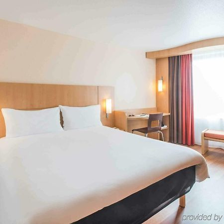 ホテル Ibis Nantes Centre Tour Bretagne エクステリア 写真