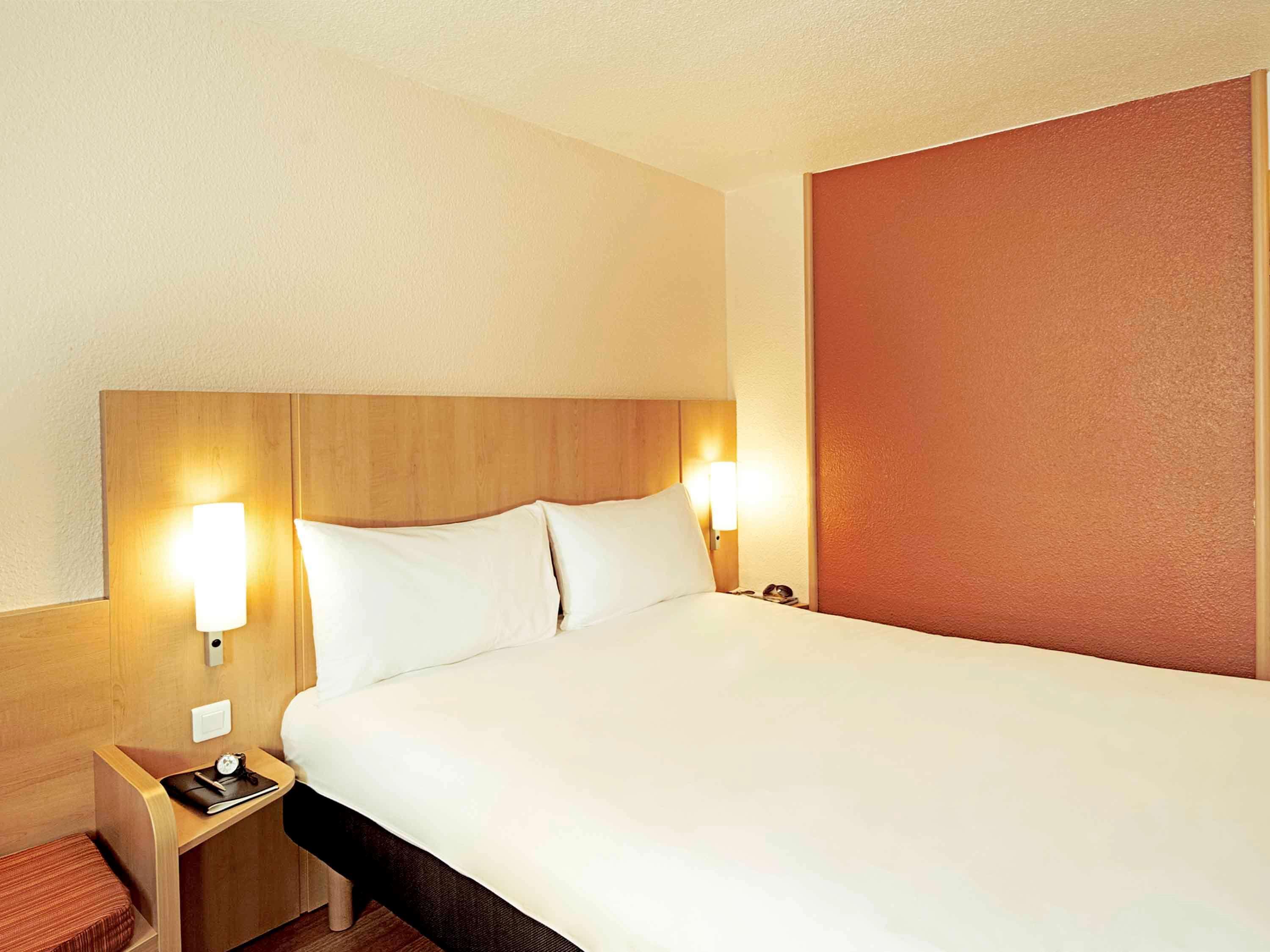 ホテル Ibis Nantes Centre Tour Bretagne エクステリア 写真