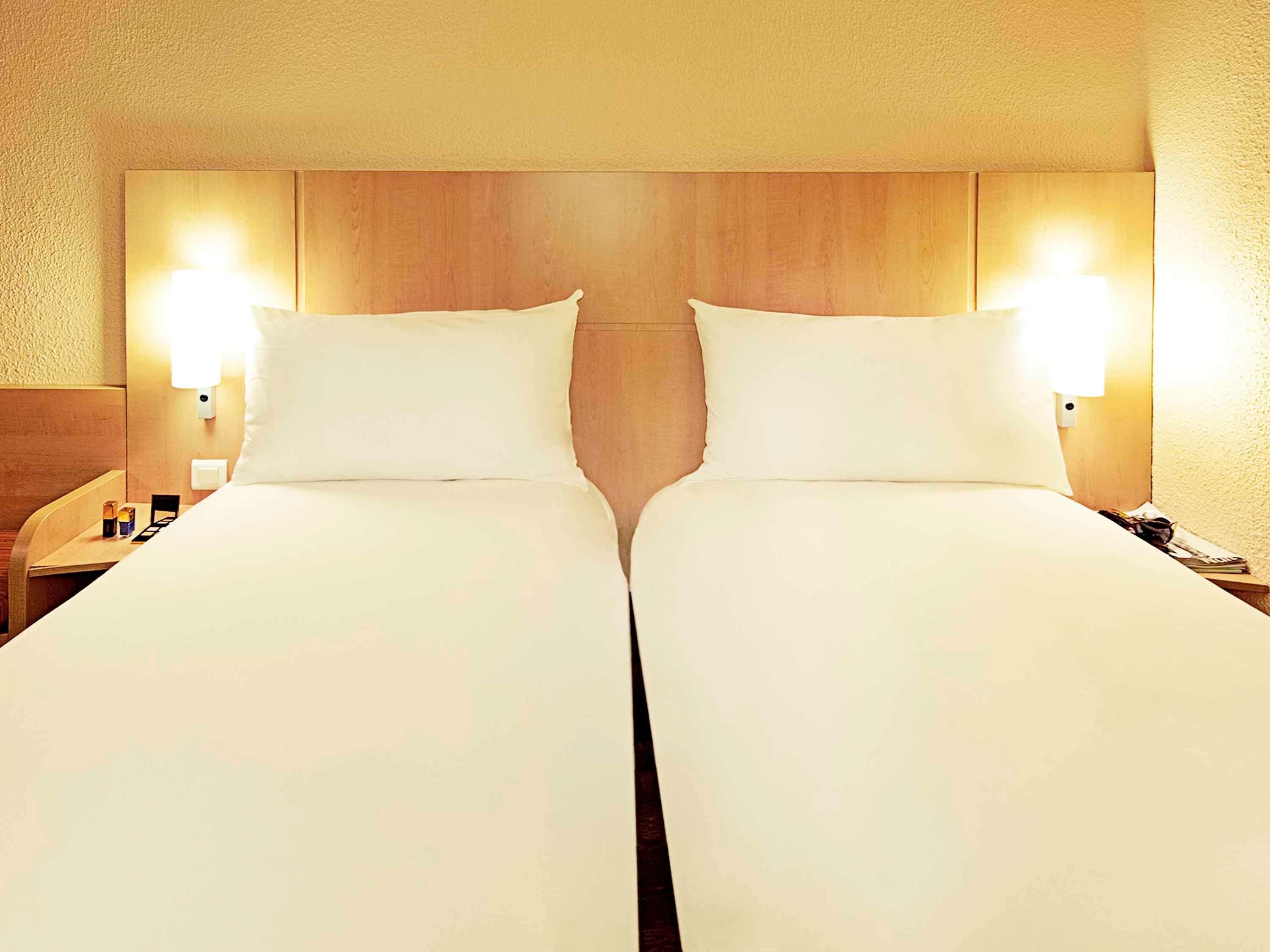 ホテル Ibis Nantes Centre Tour Bretagne エクステリア 写真