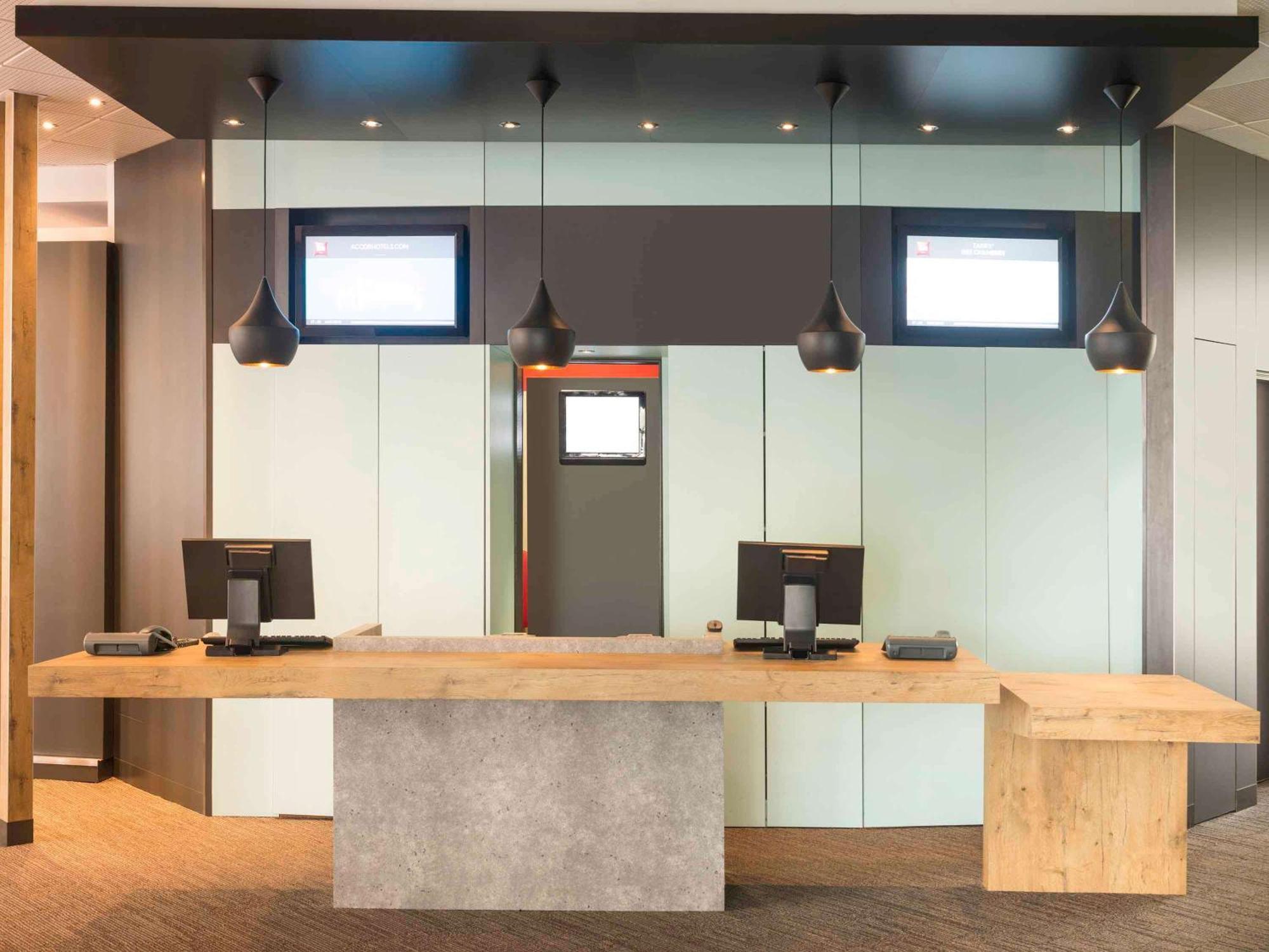 ホテル Ibis Nantes Centre Tour Bretagne エクステリア 写真