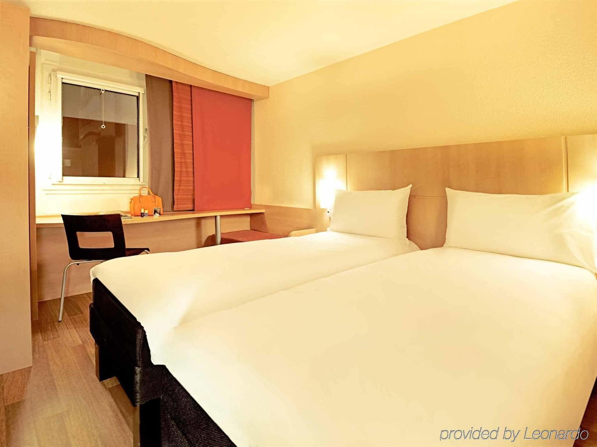 ホテル Ibis Nantes Centre Tour Bretagne エクステリア 写真
