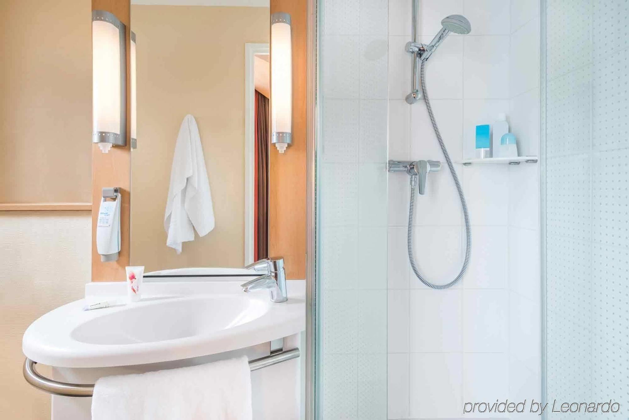 ホテル Ibis Nantes Centre Tour Bretagne エクステリア 写真